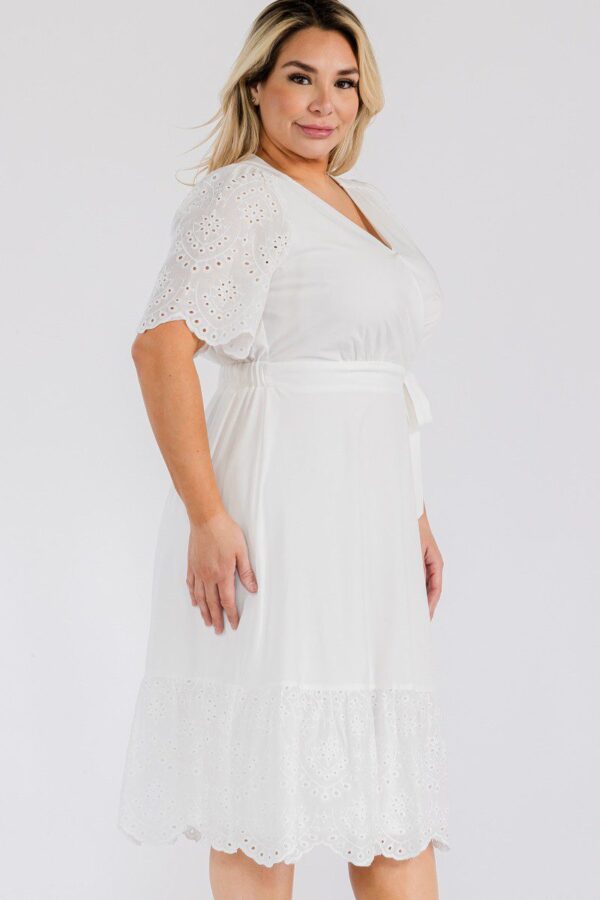 Vestido casual color blanco - Imagen 9