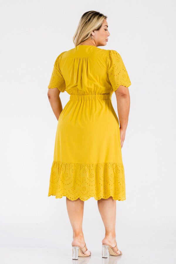 Vestido casual color blanco - Imagen 3